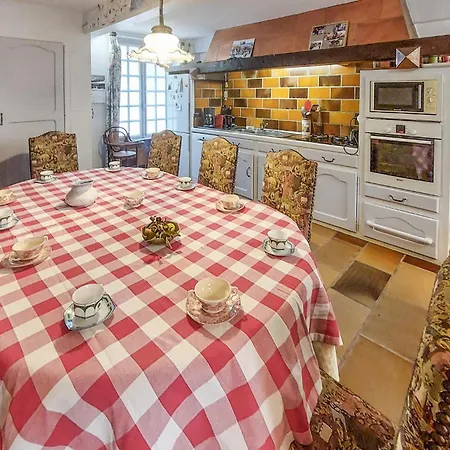 Σπίτι διακοπών 7 Bedroom Awesome In *