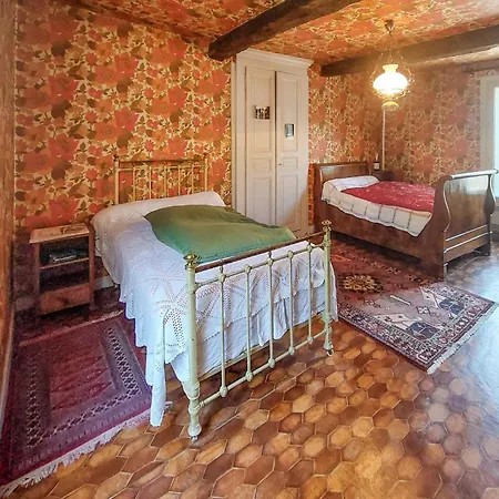 7 Bedroom Awesome In *