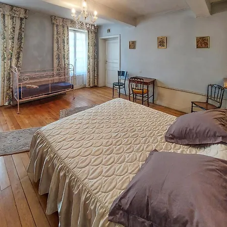 7 Bedroom Awesome In Charlieu