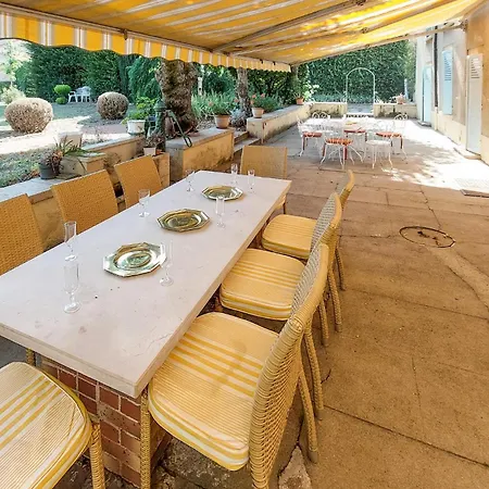 Σπίτι διακοπών 7 Bedroom Awesome In *